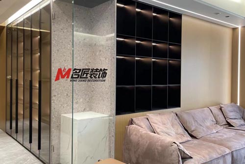 柳州市保利大江郡現(xiàn)代簡約風格三居室裝修案例